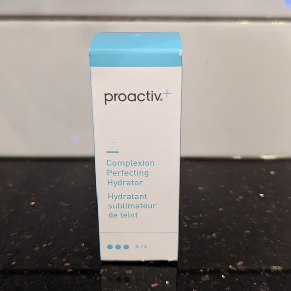 Proactiv Complexion Perfecting Hydrator. - Picture 5 of 5